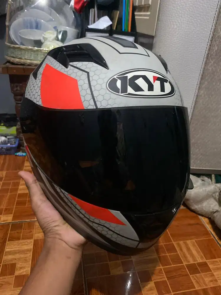 Kyt r10 mulus jarang dipake