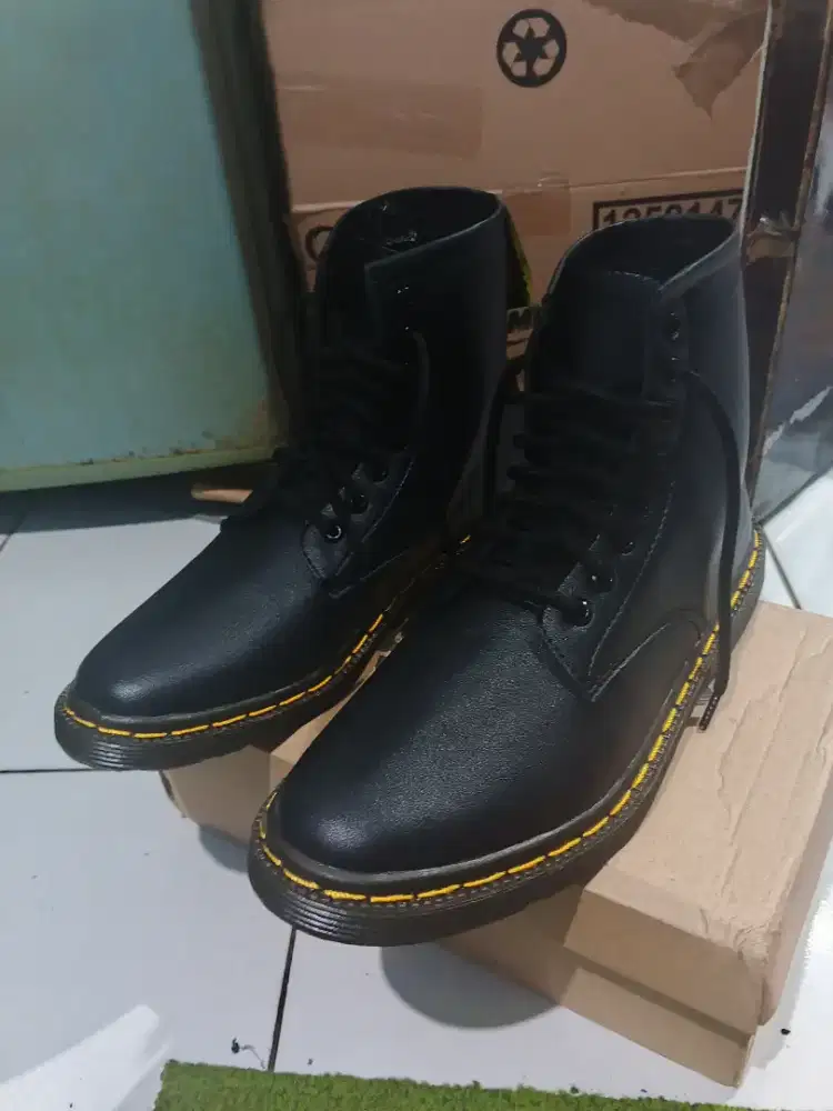 Boots Dr Martens Air Wair