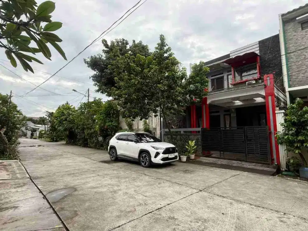 Dijual Rumah cantik semi furnished di Perumahan Elite Billymoon jakarta timur