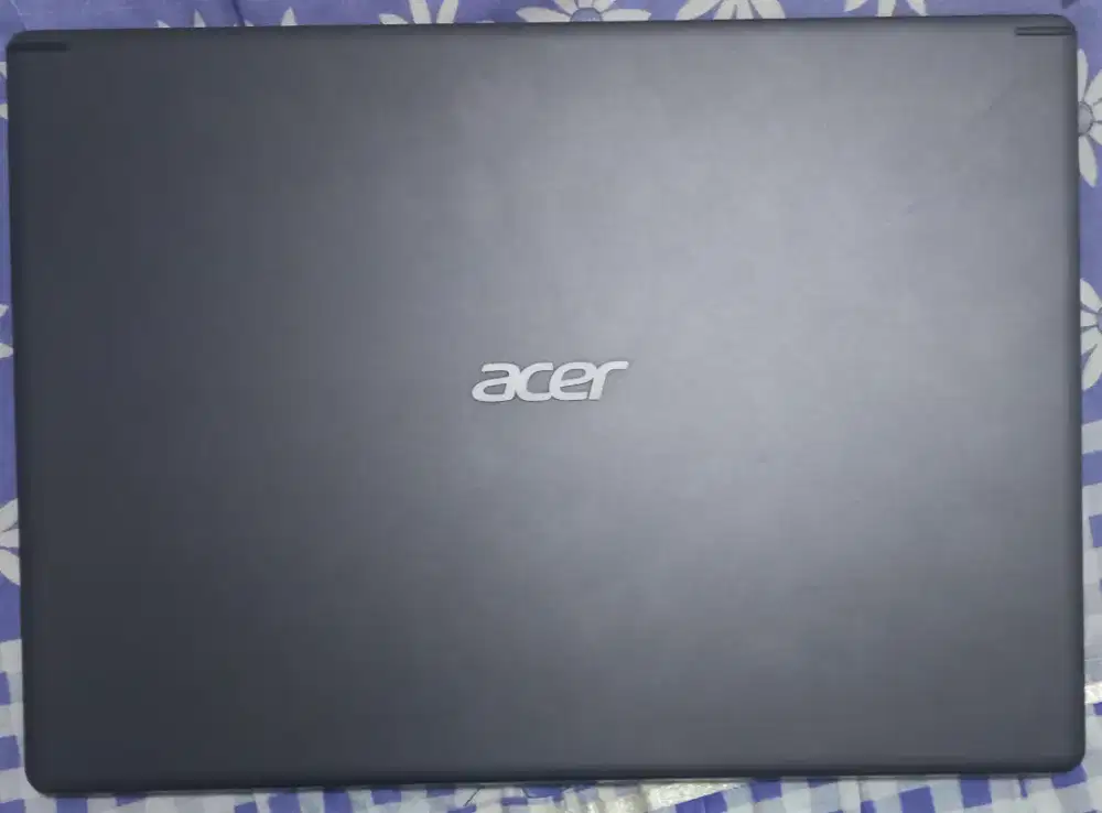 Laptop Acer Aspire 5 Intel i3-7020U  NVIDIA  MX 130 Ram 12 GB HDD 1 TB