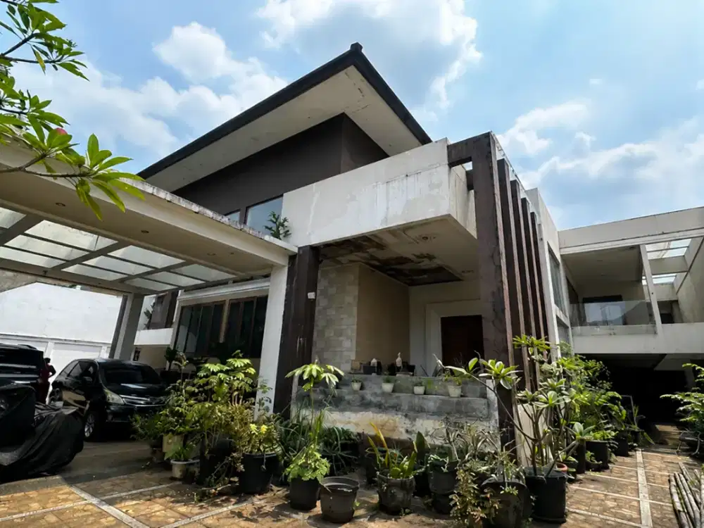Murah!!! Dijual Cepat Rumah Standard Cocok Bangun Ulang untuk Rumah besar dan mewah di Pejaten
