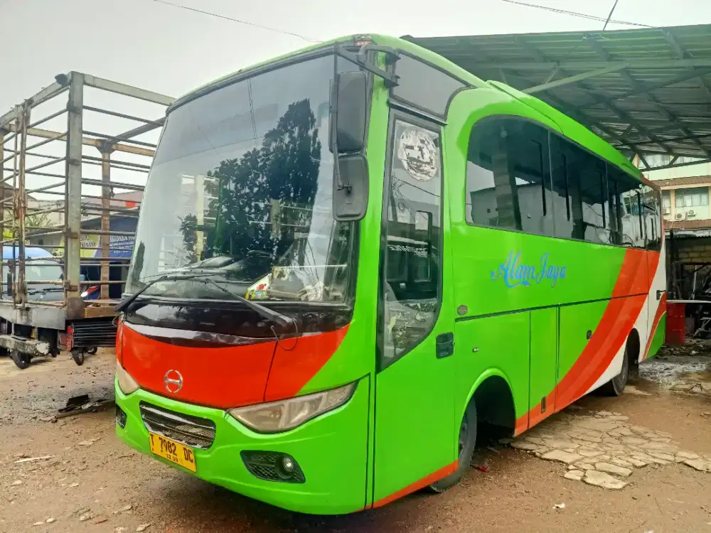 BUS MEDIUM HINO DUTRO 130MDBL