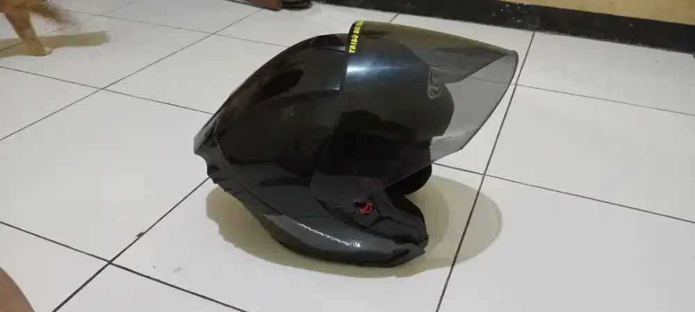 Helm hitam half face