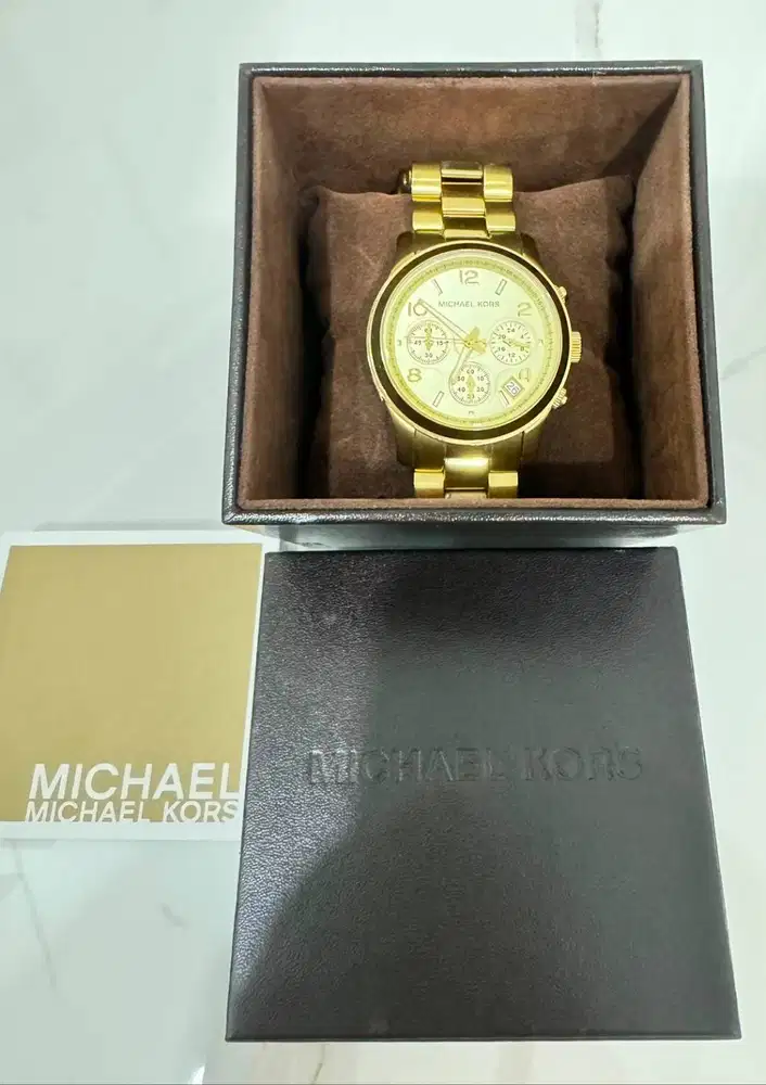 Jam Tangan Michael Kors MK-5055 Runway Gold Chronograph