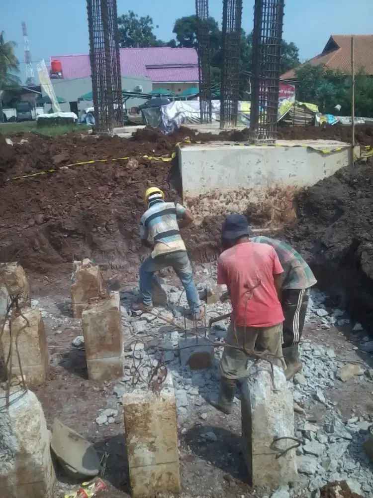 Sedang mencari kerjaan untuk suami istri