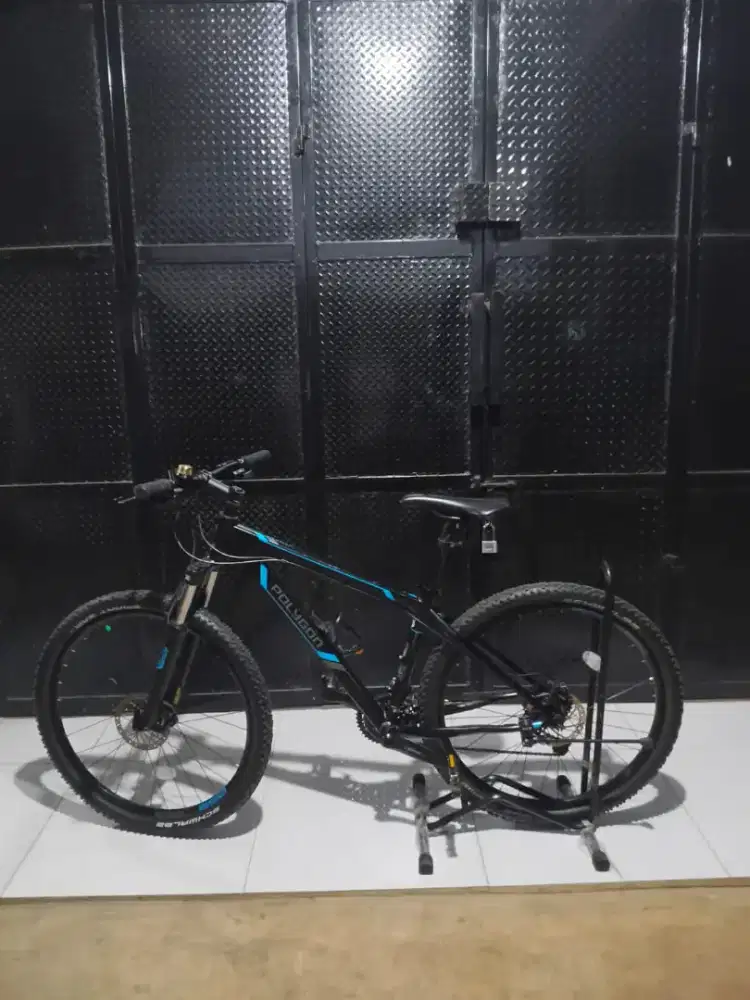 Sepeda gunung Polygon xtrada 4
