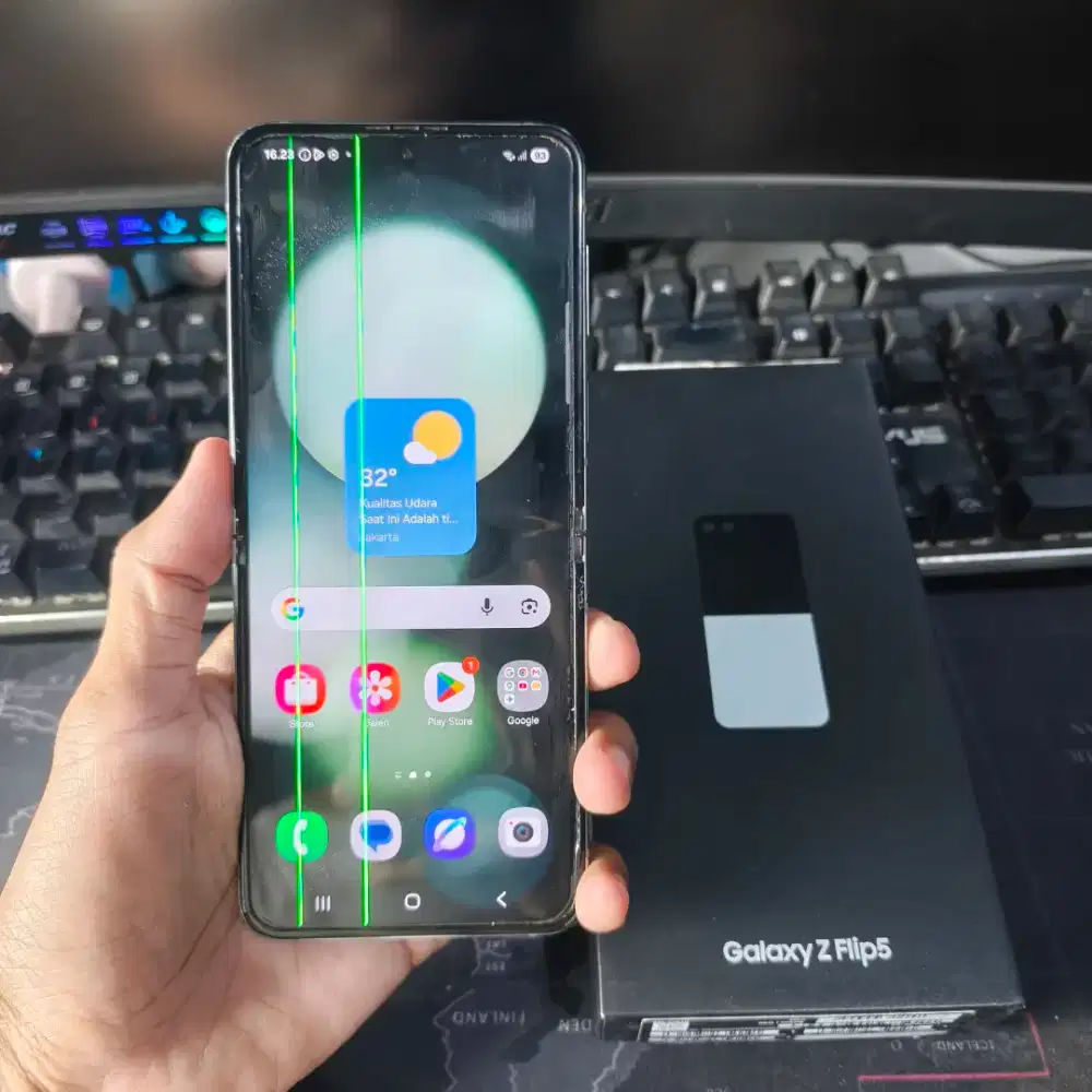 Samsung Z Flip 5 8/256 Sein Fullset