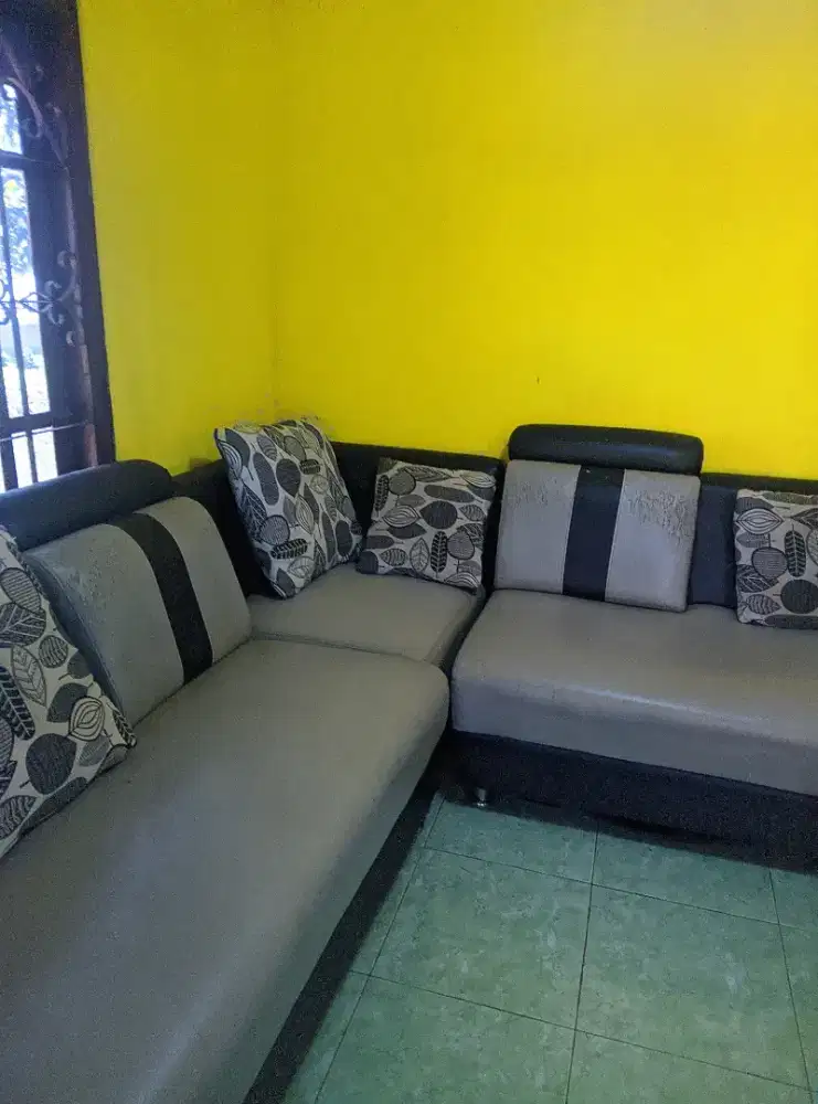 SOFA BEKAS BAGU