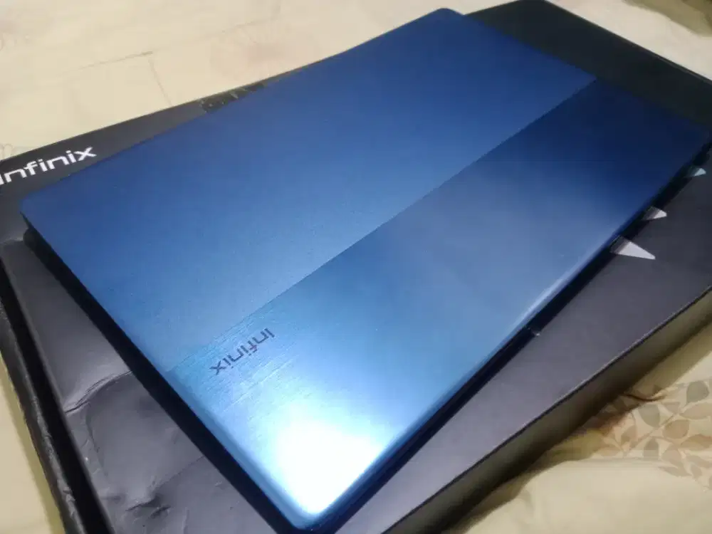 Infinix Inbook X2 - Core i3 Gen 10, Like NEW
