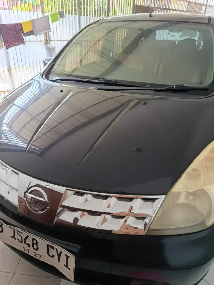 Nissan Livina 2010 Bensin