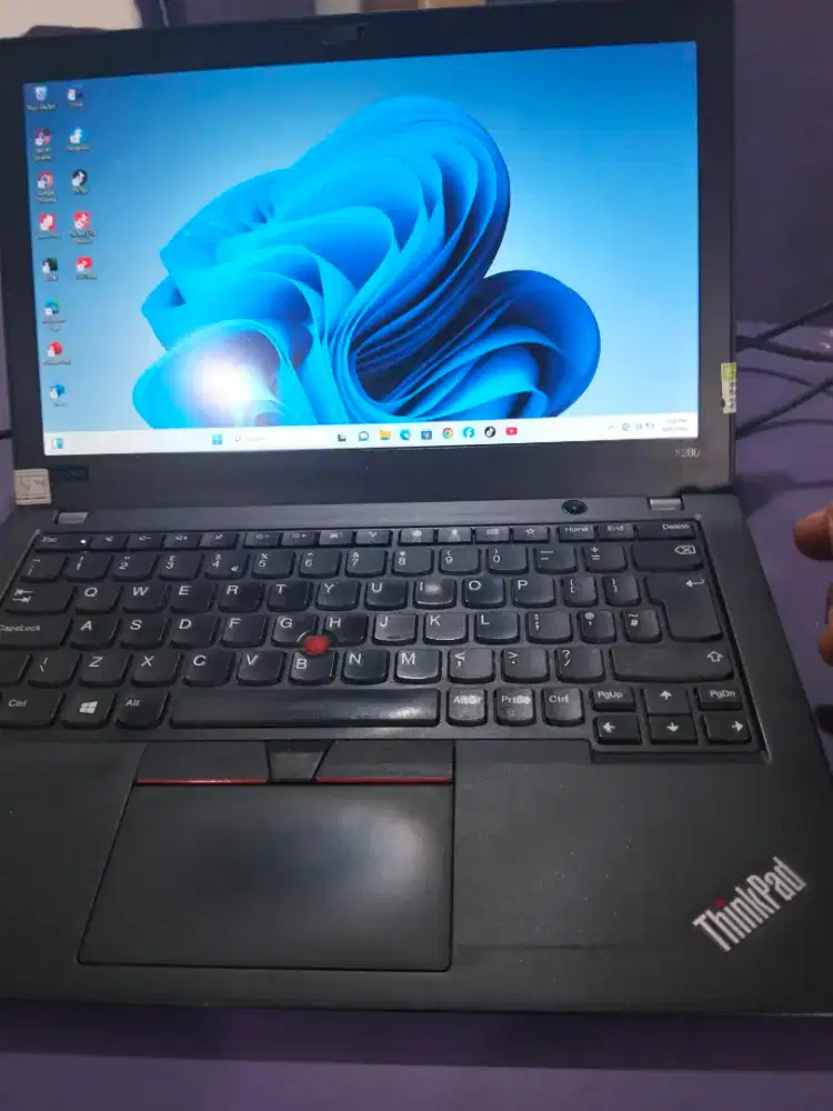Laptop LENOVO, Thinkpad , PROCESSOR I5, RAM8/ ROM 512, BARU BELI