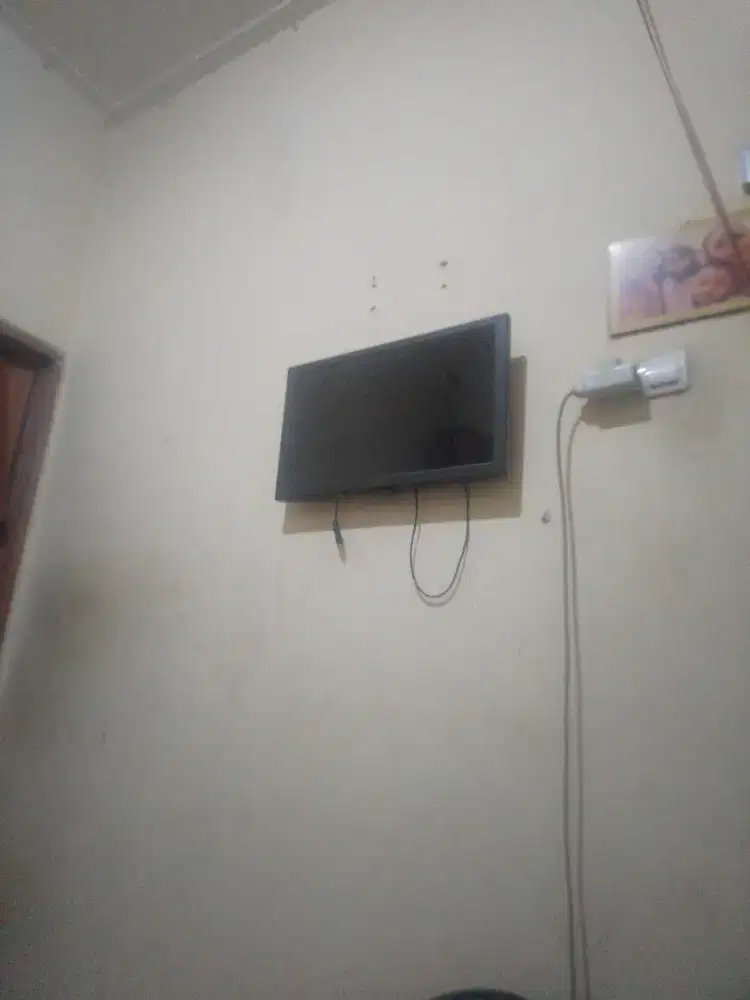 Jual tv smart tv 28in