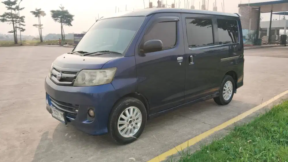 Daihatsu Luxio 2009 Bensin