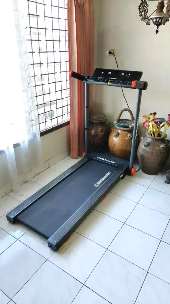 Alat Treadmill Olahraga (Jogging dan Lari)