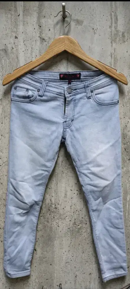 Celana Jeans Skinny Biru Muda