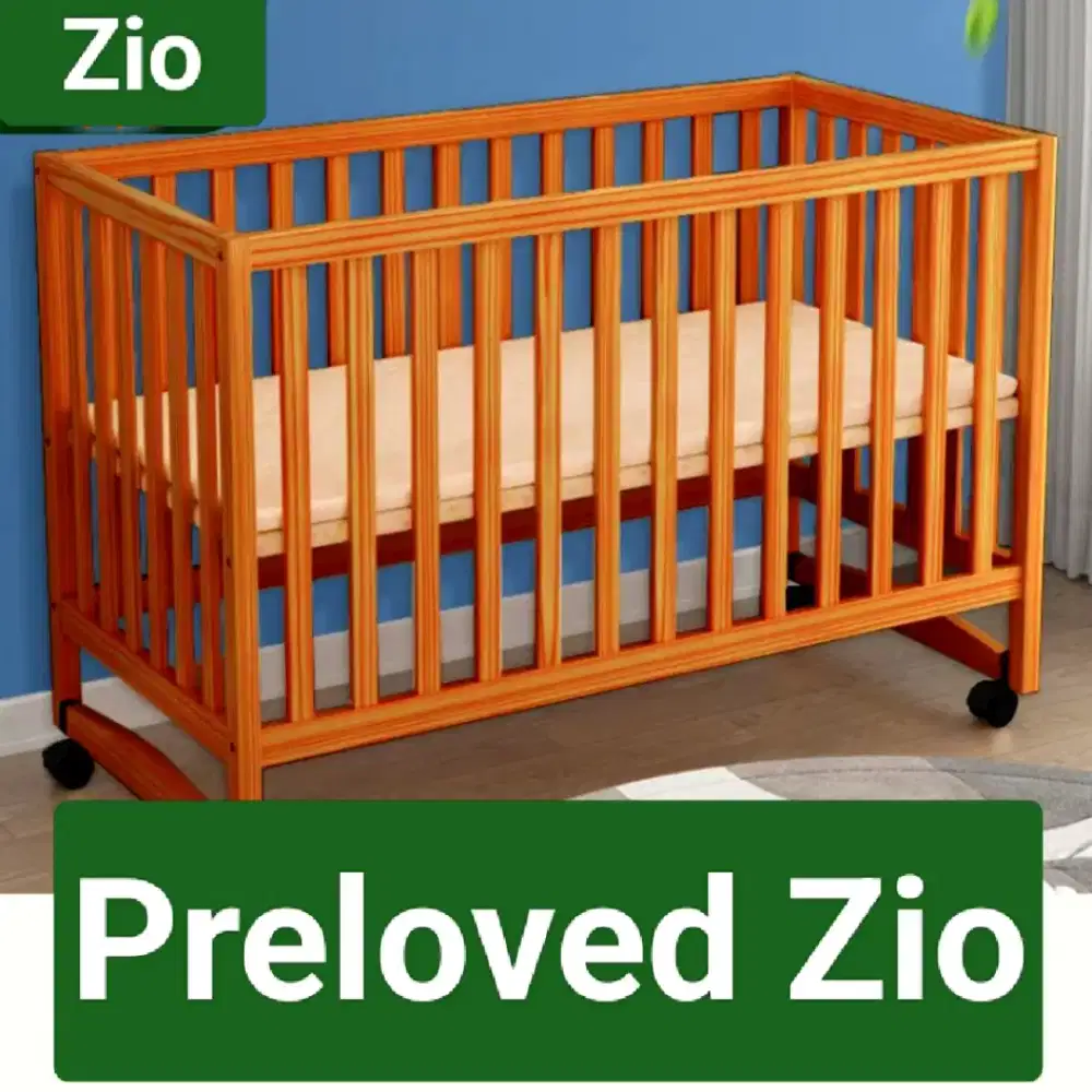 Tempat tidur bayi dari kayu jati