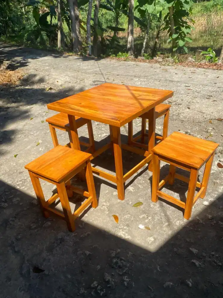 Set meja kursi cafe warung resto