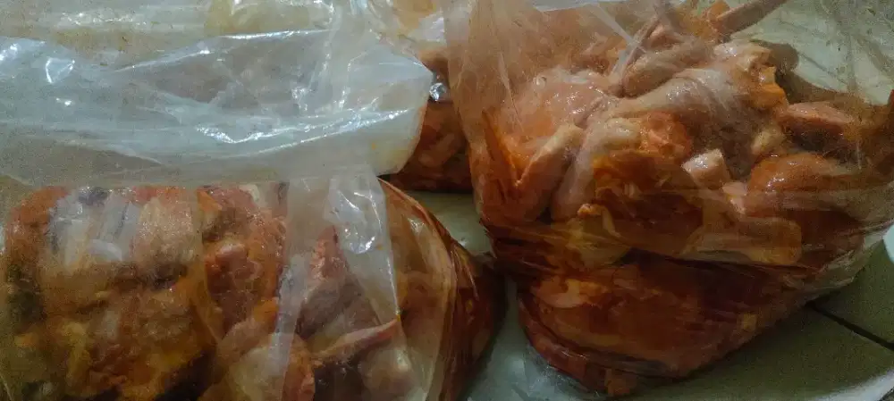 Ayam marinasi untuk chicken dan ayam geprek.