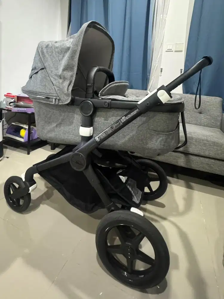 Preloved Bugaboo Fox2 Stroller lengkap Bassinet dan Rain Cover