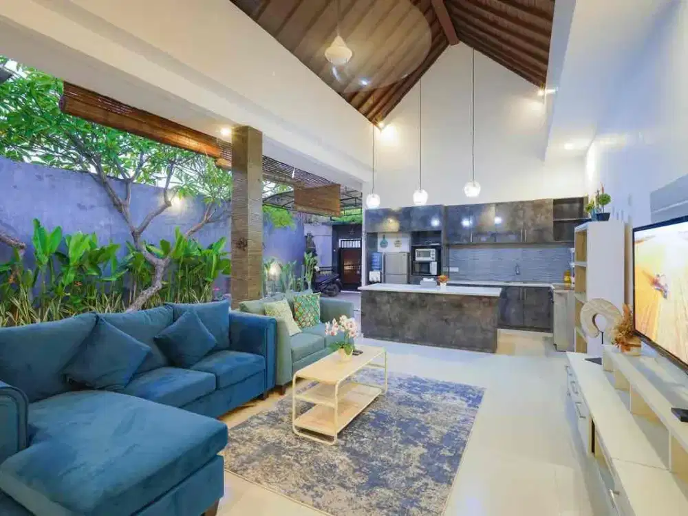 Villa Nyaman 3 Bedroom Seminyak Lokasi Strategis