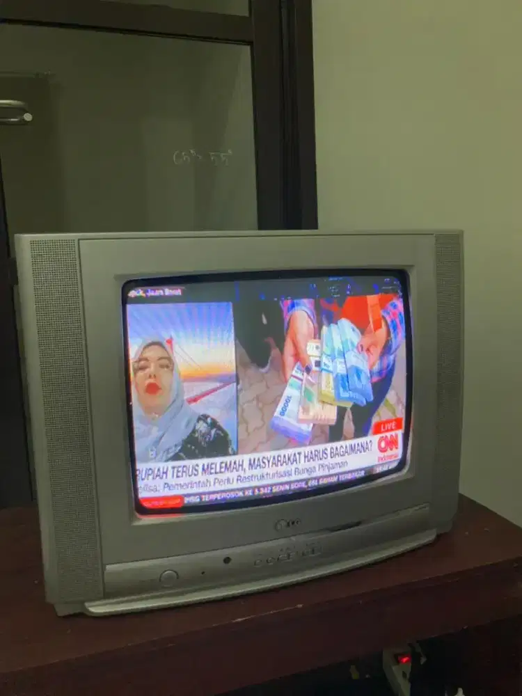 Jual tv tabung lg 14 inch no minus lengkap dengan remote