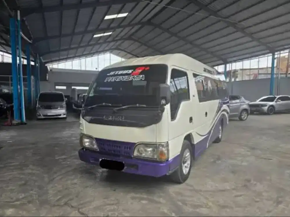 Isuzu NKR 55Elf long microbus 2016