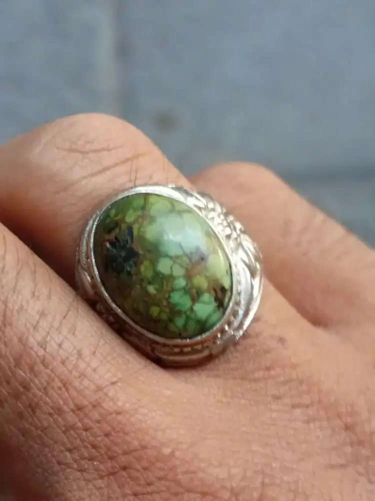 Pirus hijau antik