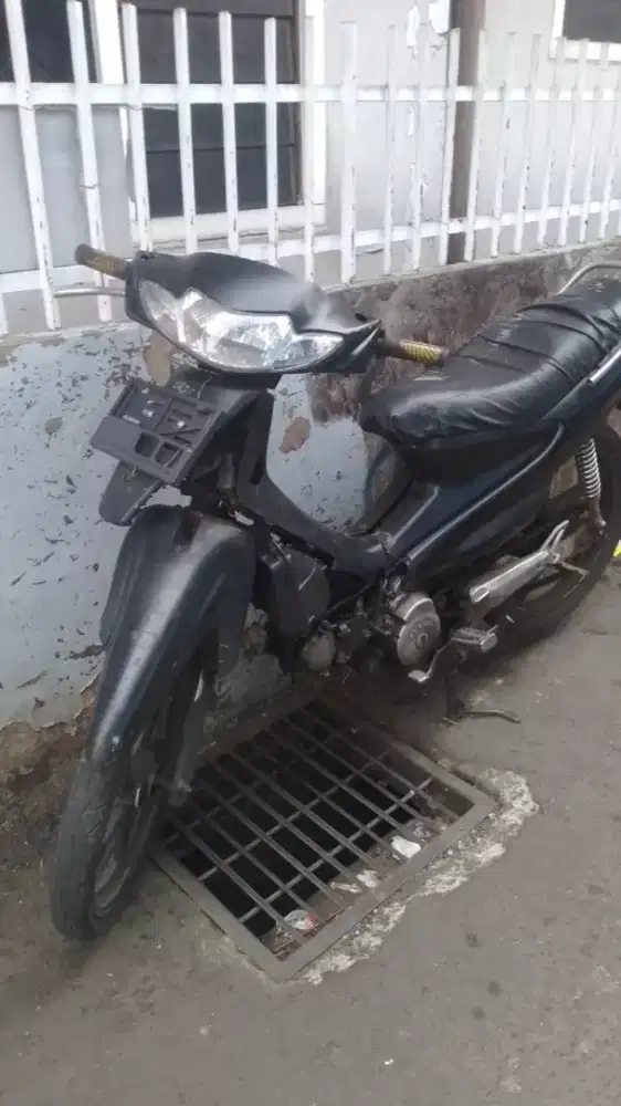 Jual motor supra buat ke kebon masih lumayan