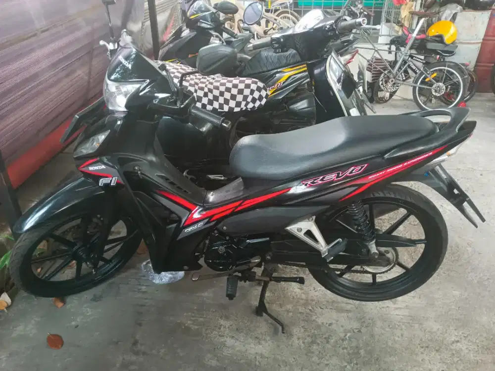 Revo PGMFI 2015 Bekas Mulus