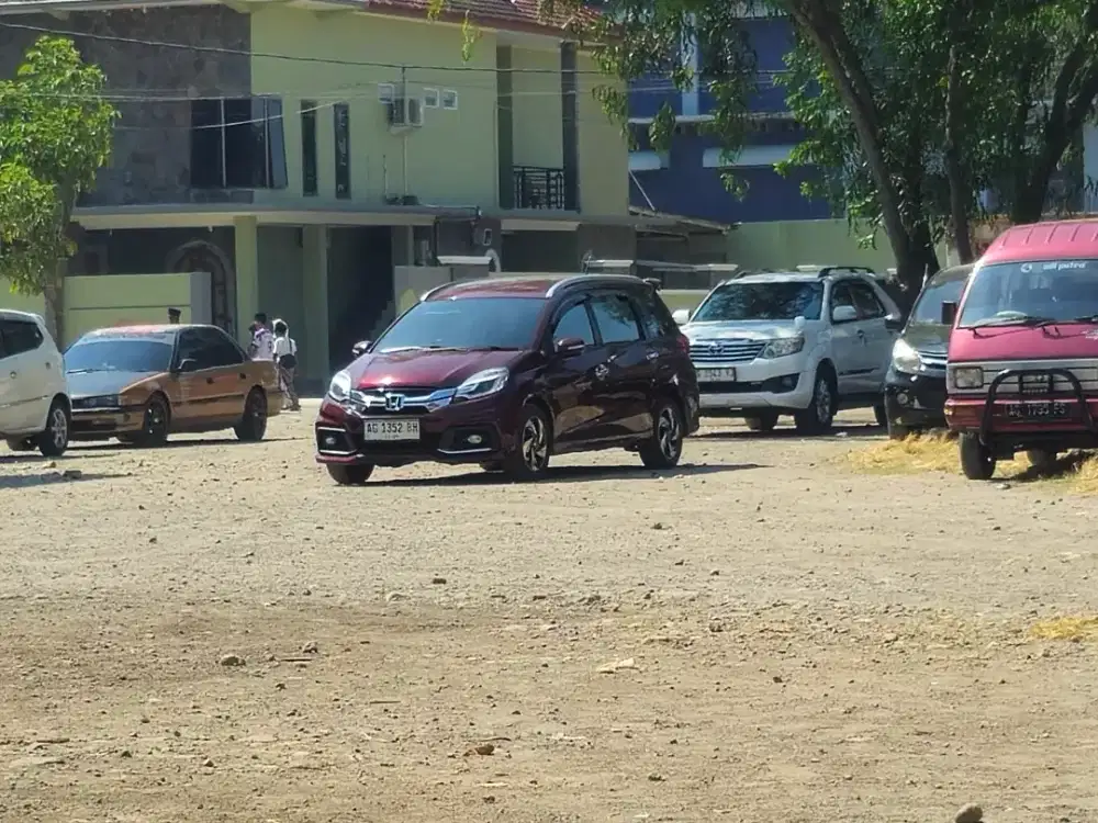 Mobilio RS Transmisi Manual