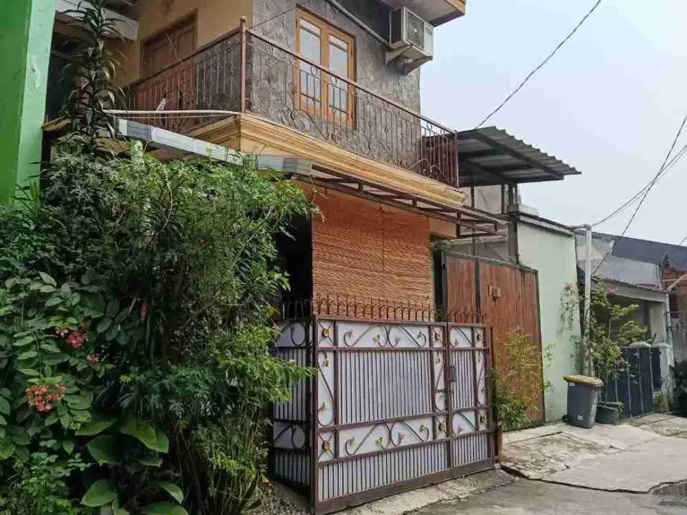 Rumah Dua Lantai Semi Furnish di Bekasi Timur Regency, Bekasi
