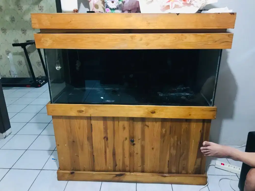 Aquiarium bekas arwana