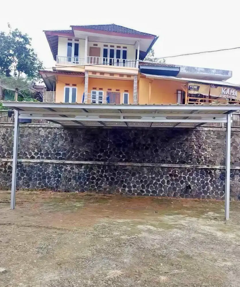 Kanopi baja ringan dan garasi
