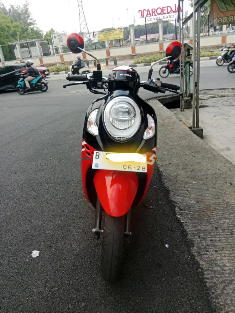Di jual scopy Sporty red 2023