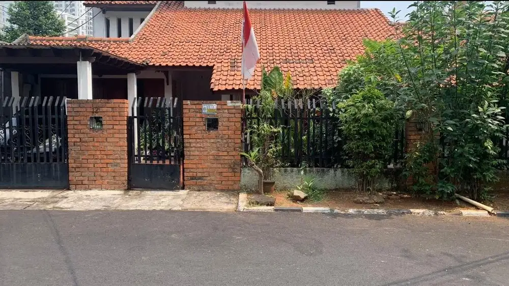 RUMAH 2 LANTAI 9 KT + 4 KM DI BENHIL PEJOMPONGAN JAKARTA PUSAT (+kos)