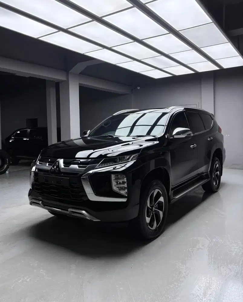 Seperti baru mitsubishi pajero sport dakar 2025
