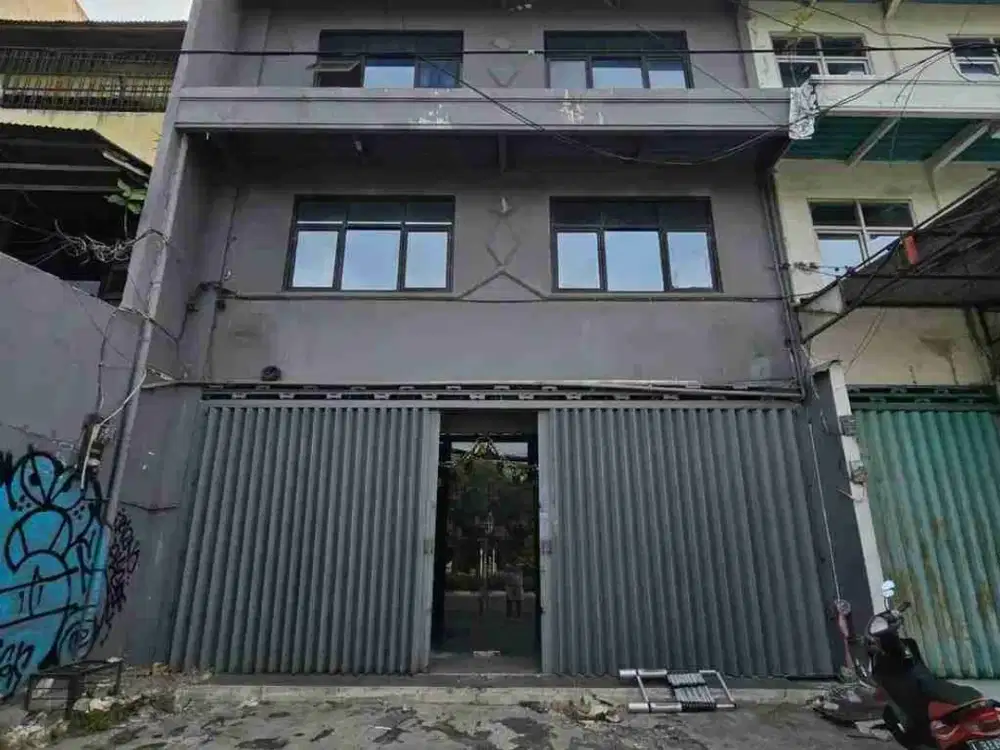 DISEWAKAN RUKO 3 LANTAI STRATEGIS JL.PUCANG ANOM