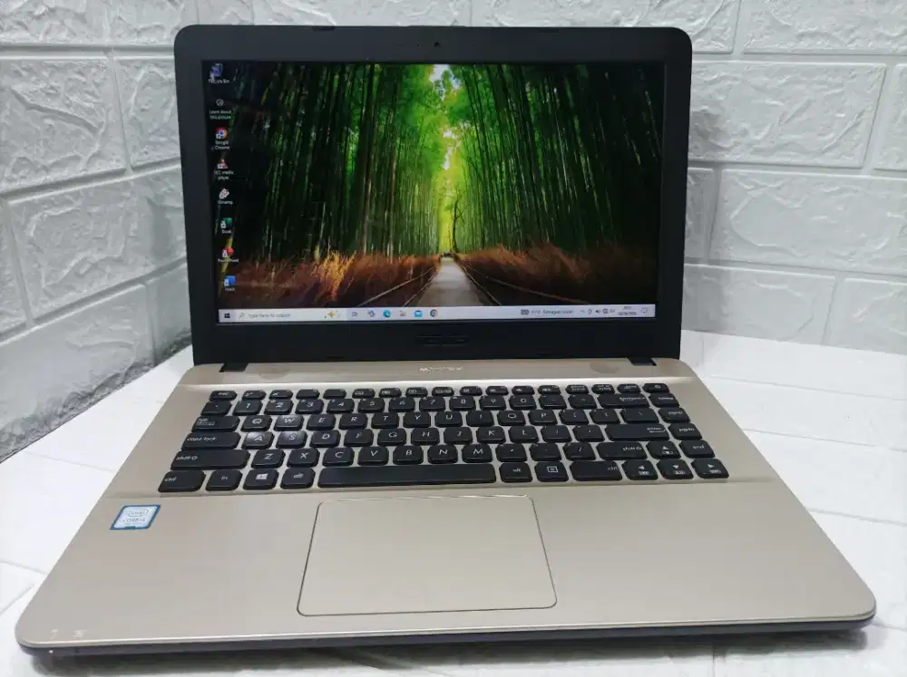 Asus Vivobook core i3 Ram 4 gb Hdd 1 TBM sudah siap pakai