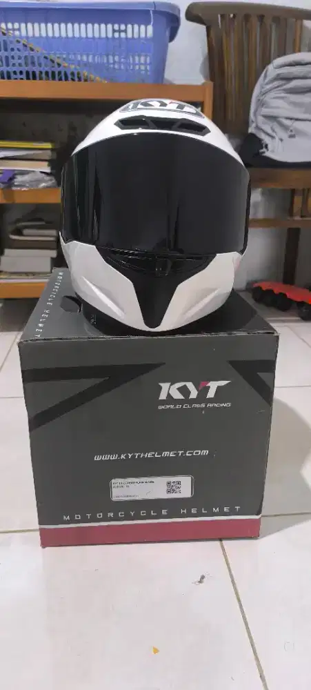 KYT TT course plain white