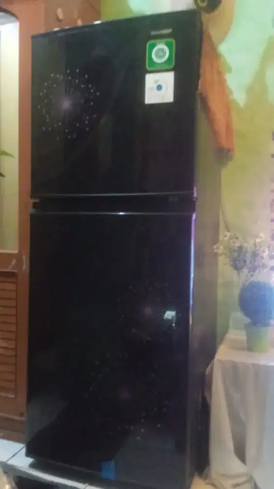 Kulkas Sharp 2 pintu SJ237