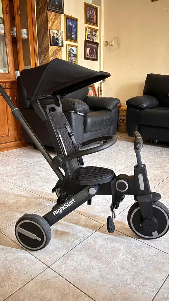 Sepeda anak RightStart Voyager