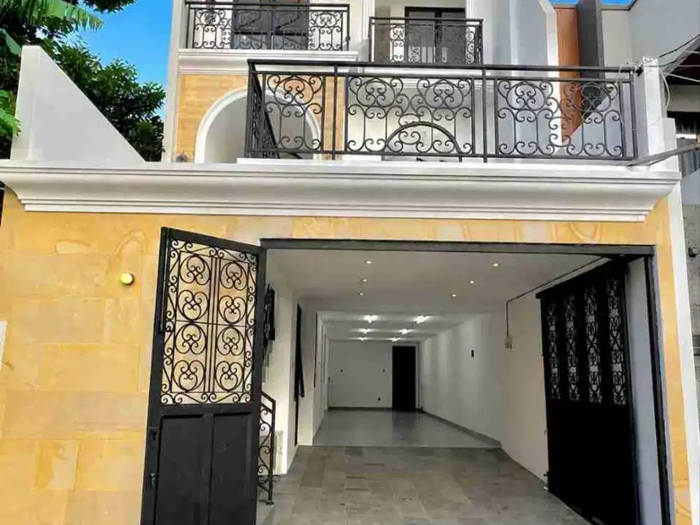 Jual Rumah Private pool dan Rooftop di  Jagakarsa Jaksel