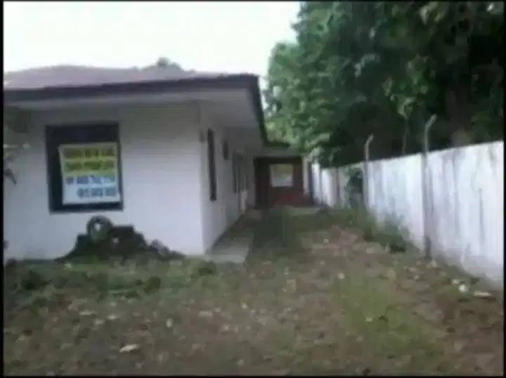 Rumah Dengan Tanah Luas Dijual