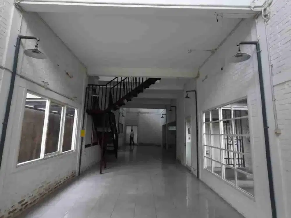 Rumah Usaha Dijual di Jalan Raya Jemursari Surabaya