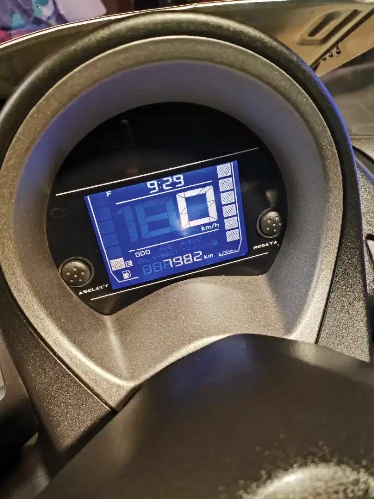 Nmax old 2021, km 7.900 asli, jarang di pake banget.