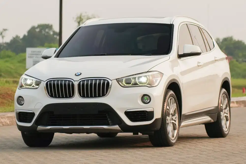 Irit & Realiable BMW X1 XLine 2018 Panoramic White Warranty C200 320i