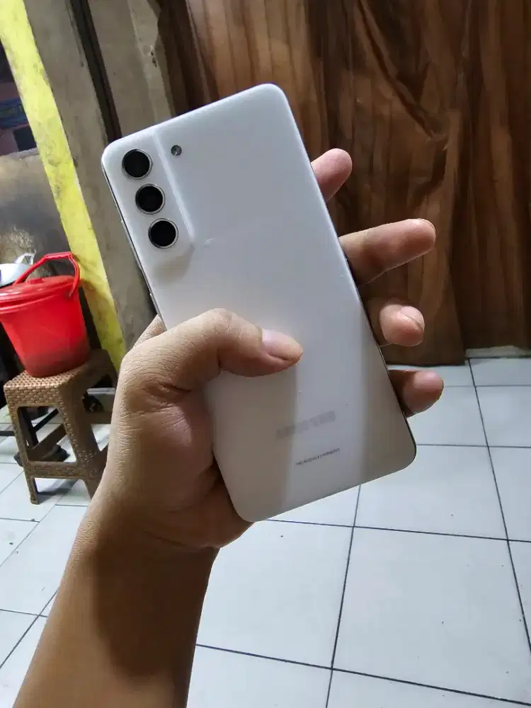 Samsung s21fe 5G  unit only 8/128
