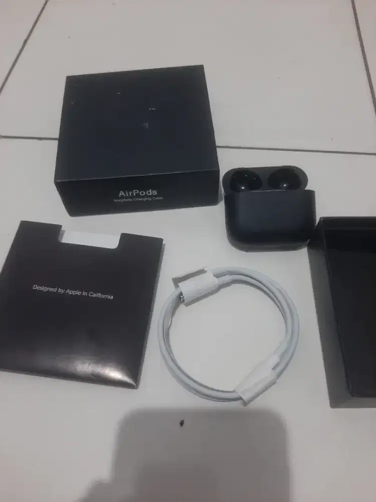 Aipods Apple Gen 3 minus kiri saja yg nyala