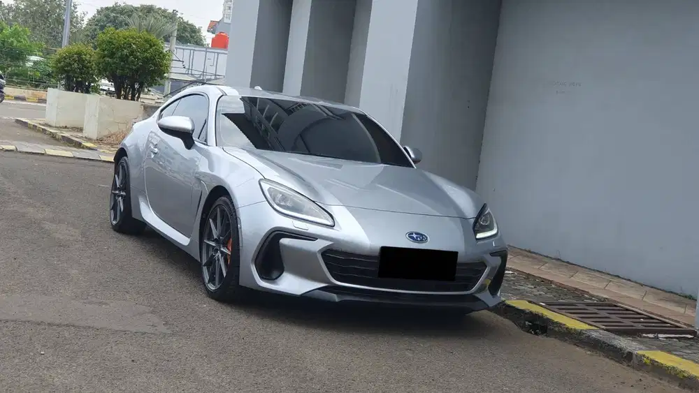 Subaru BRZ 2.4 Eyesight AT Silver 2025 NIK 2024 Like New Low Km Record