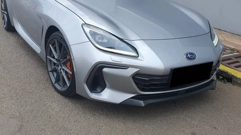 Subaru BRZ 2.4 Eyesight AT Silver 2025 NIK 2024 Like New Low Km Record